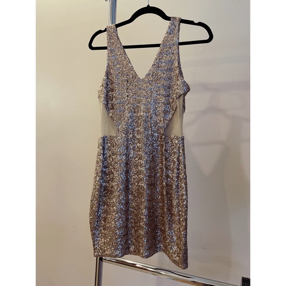 Bebe sequins stretchy mini dress - Picture 3 of 3